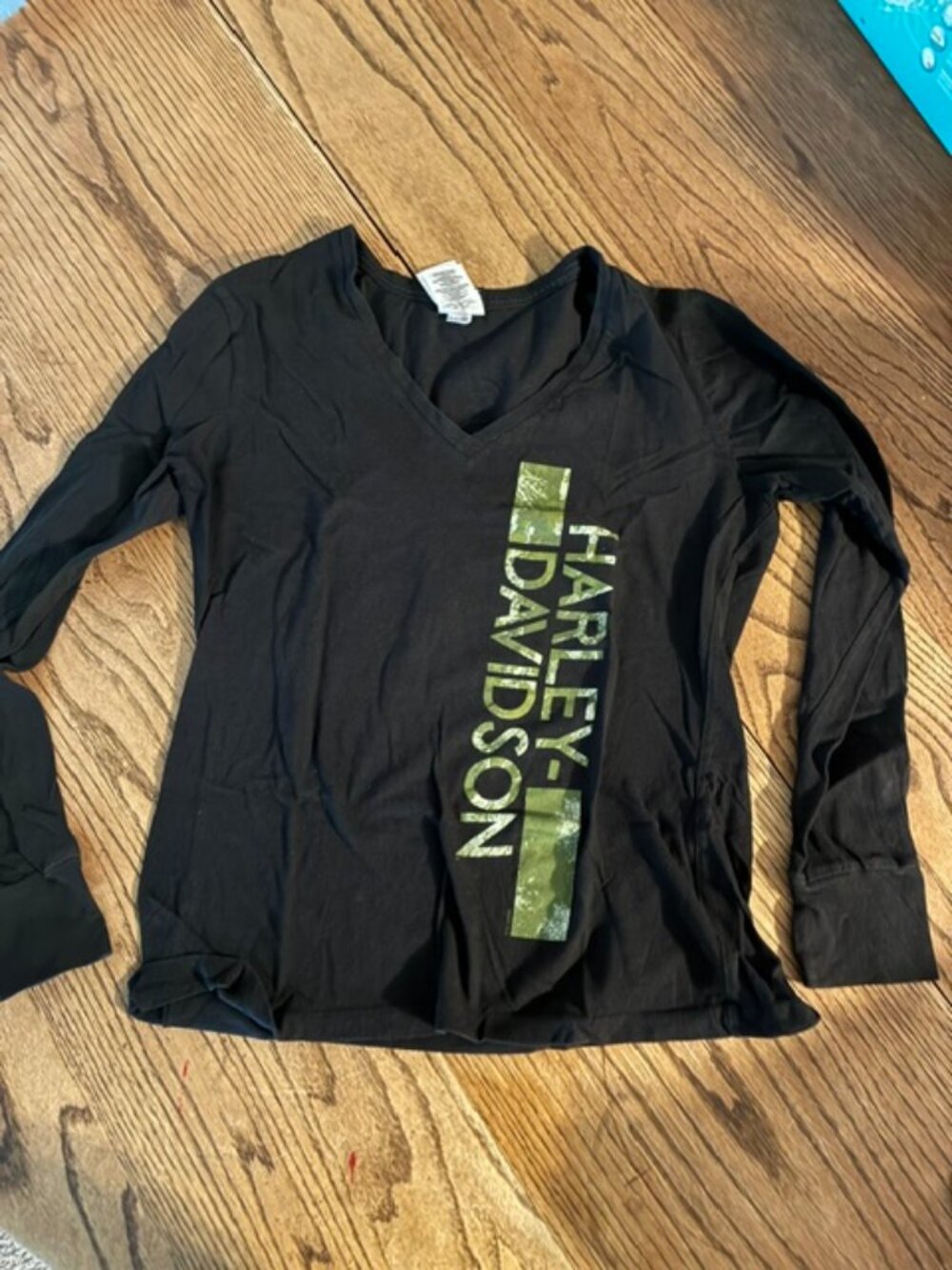 Women's Med Harley Davidson, long sleeve black, like new